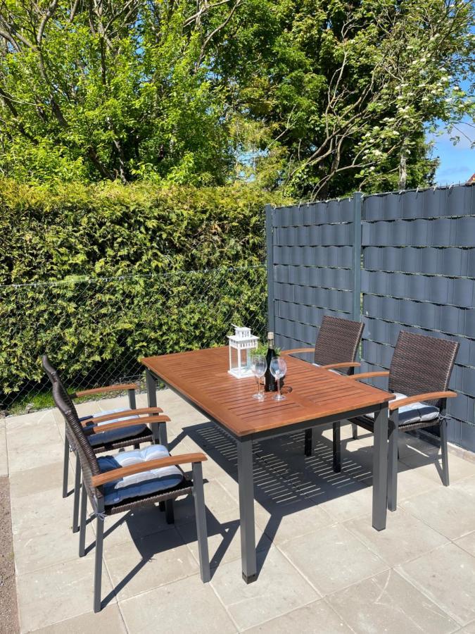 Ferienwohnung Mit Balkon Und Eingezaeunten Garten Aurich Dış mekan fotoğraf